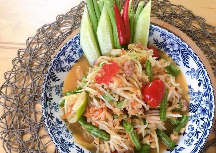 Thai Green Papaya Salad Recipe • SomTam Salad Sauce Recipe | ThaiChef food