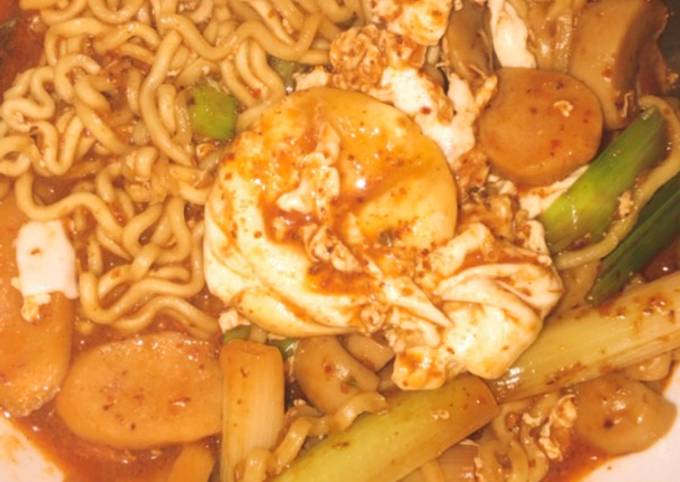 Resep Mie Sedap Korean Spicy Chicken Oleh Stella Lauditta Cookpad