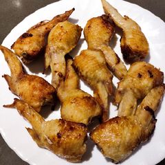 A picture of Fried Wings.