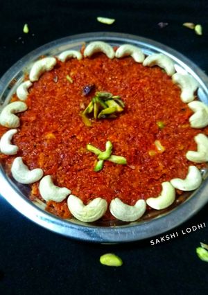 गाजर का हलवा(gajar ka halwa recepie in hindi) रेसिपी मुख्य फोटो