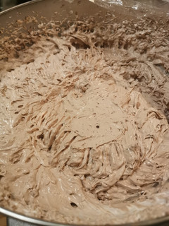 Csokis-kókuszos tortakrém recept fotója