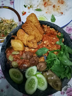 Foto resep Penyetan "cepat kilat enak"