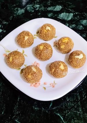 A picture of Daliya Ladoos.