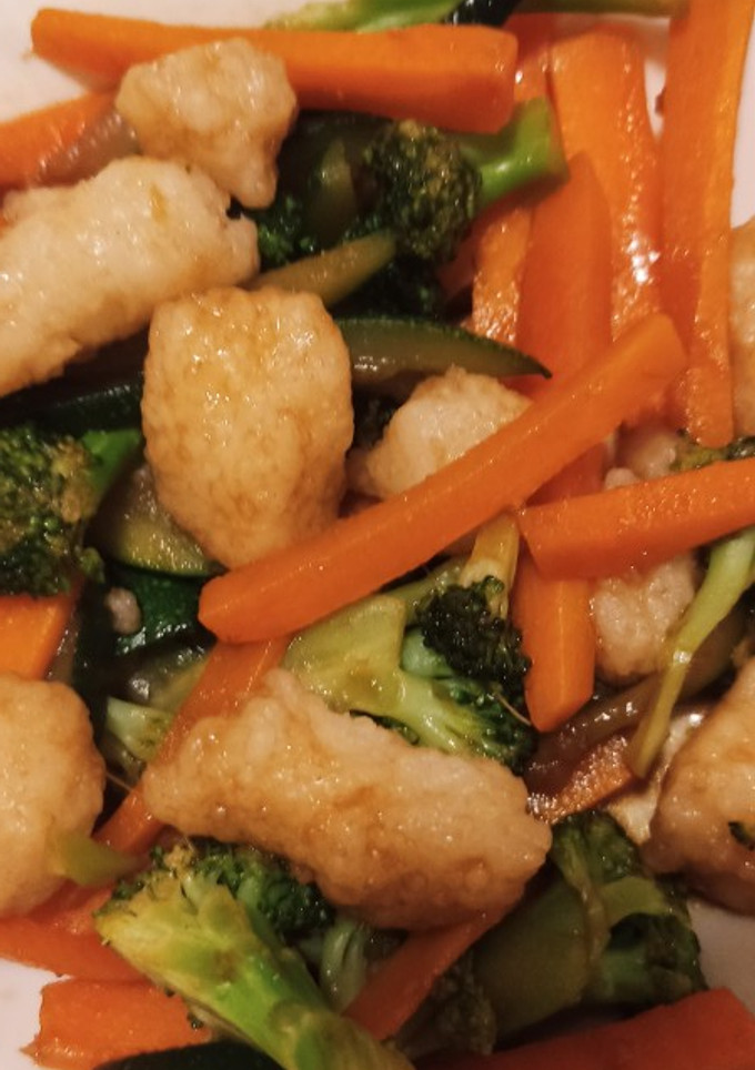 Una foto de Ñoquis de arroz con verduras salteadas
