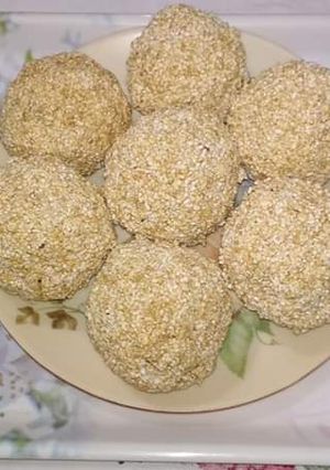 A picture of Rajgiri laddoo.