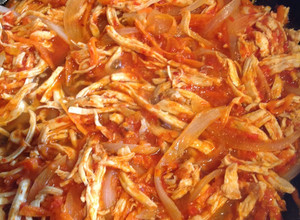 Una foto de Tinga de pollo y zanahoria
