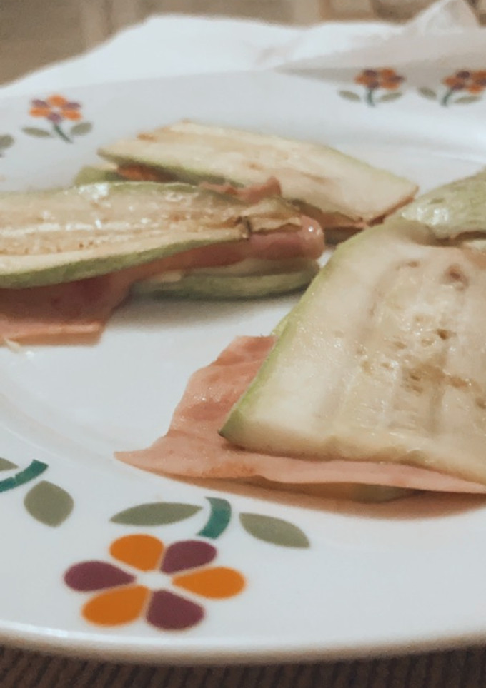 Una foto de Sándwich de calabacín 🤩