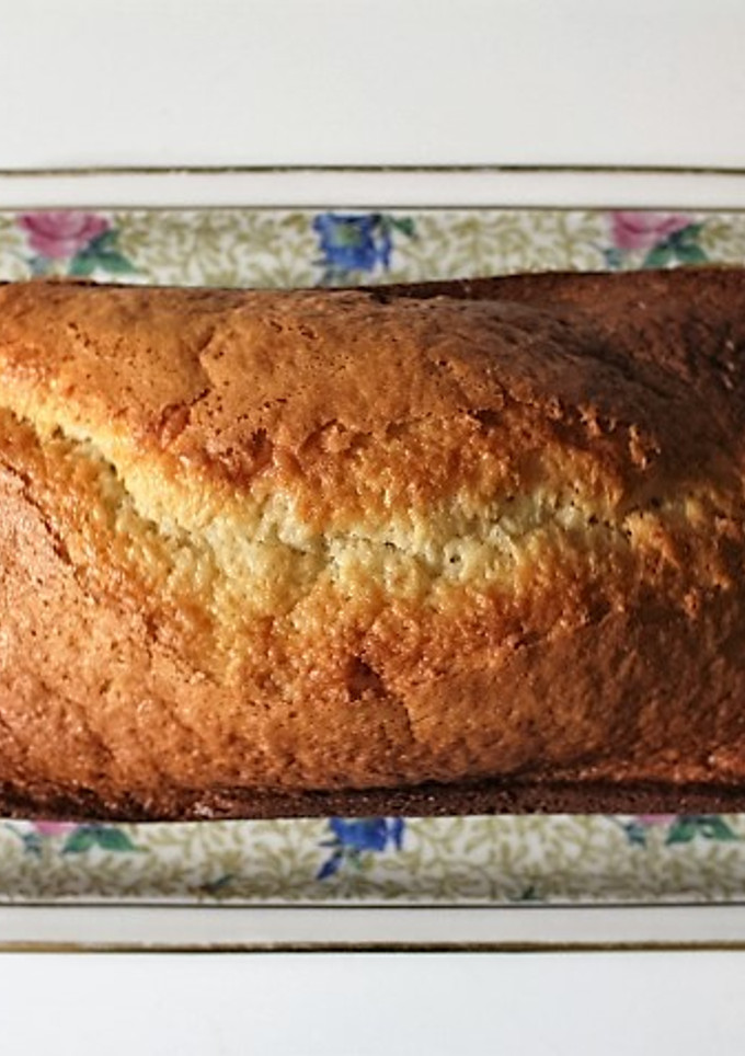 Una foto de Pastel liviano de plátano y chocolate
