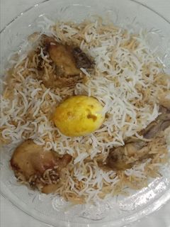 চিকেন বিরিয়ানি(Chicken biriyani recipe in bengali) রেসিপির প্রধান ছবি