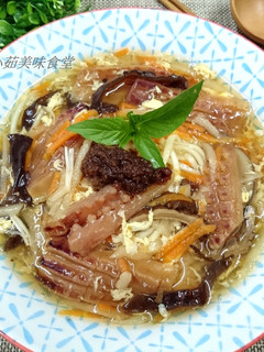 魷魚羹麵 的食譜成品照片