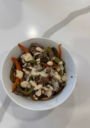 A picture of Philly cheesesteak skillet.