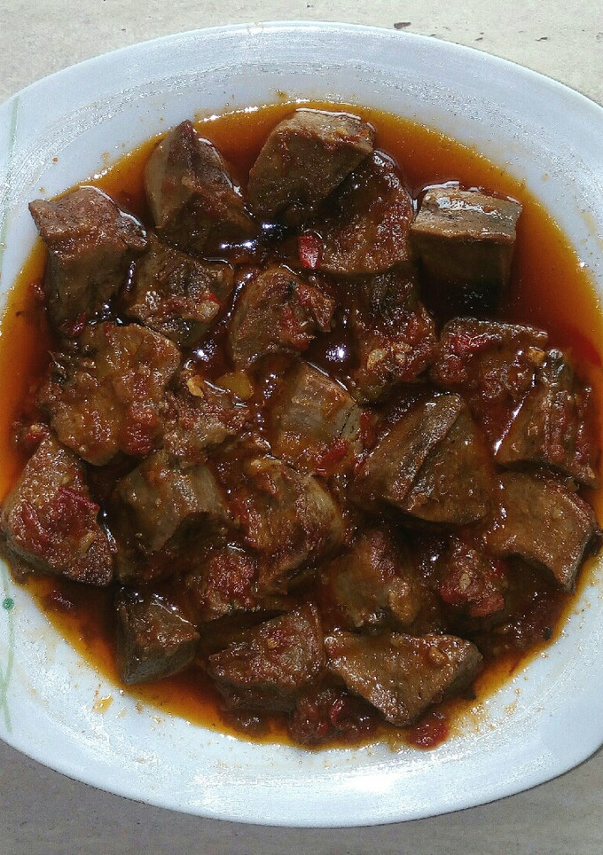 Una foto de Lenguas de cerdo en salsa