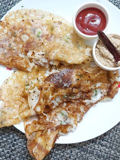 रवा डोसा (Rava Dosa recipe in Hindi) रेसिपी मुख्य फोटो