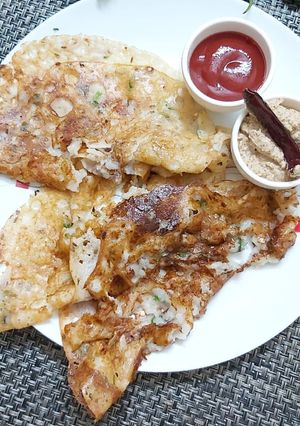 रवा डोसा (Rava Dosa recipe in Hindi) रेसिपी मुख्य फोटो