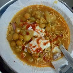 A picture of Aloo tikki chaat.