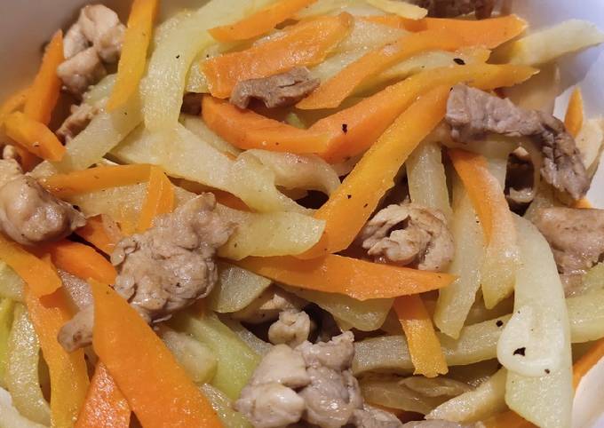 Slices of Pork Sauteed with Carrot and Sayote