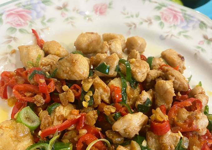 Resep Ayam Cabe Garam oleh rinaerwina Cookpad