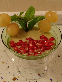 Una foto de Smoothie de otoño con chirimoya y granada