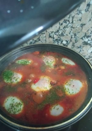 Una foto de Tajín de patatas y huevos estilo Mony Ñam