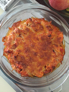 Una foto de Lasaña de patata, verduras y pollo estilo fajita