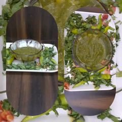 A picture of Green coriander and mint chutney.