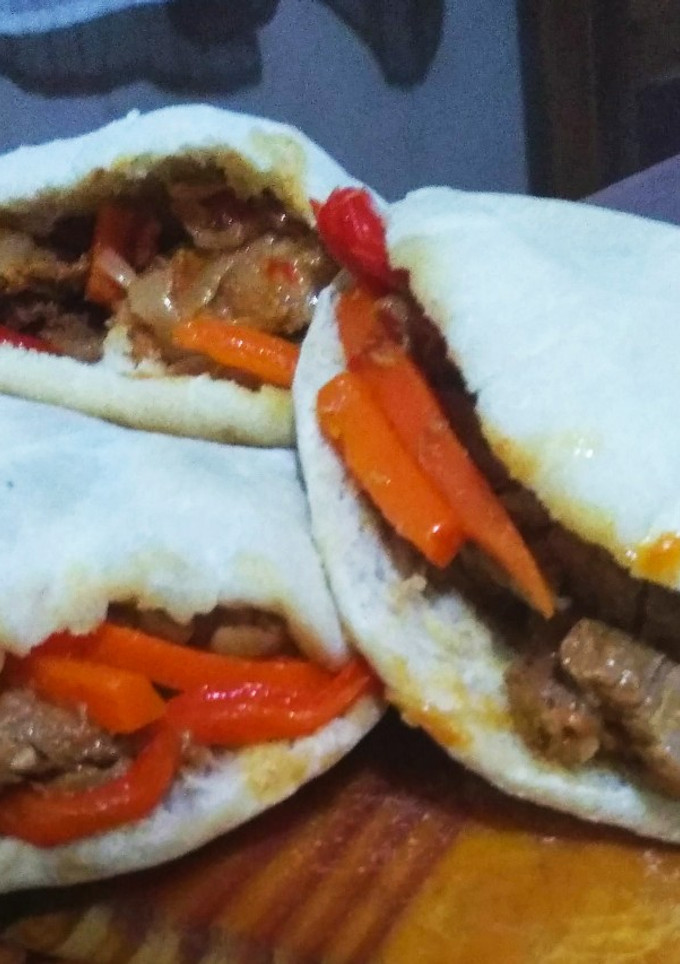 Una foto de Pan pita (pan árabe)