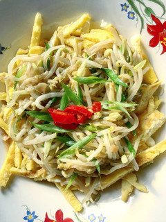 Foto resep Dadar Telur Cah Tauge
