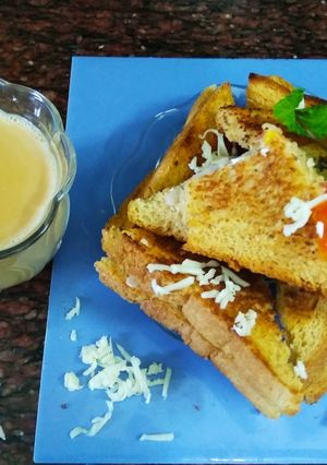 A picture of Veg cheese corn sandwich.