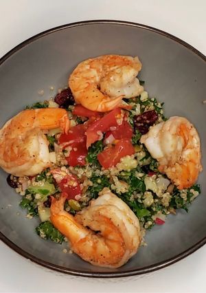 A picture of Grilled Shrimp Kale Quinoa Salad.