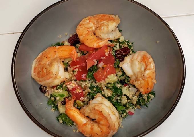 Grilled Shrimp Kale Quinoa Salad