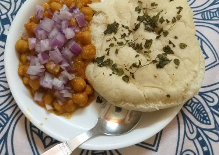 Recipe of Any-night-of-the-week Chana kulcha