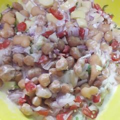 A picture of Dahi Pholki.