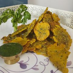 Maize Flour and Parsley Papadi A picture of Maize Flour and Parsley Papadi.