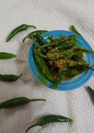 વઢવાણી મરચા (Vadhvani Marcha Recipe In Gujarati) રેસીપી મુખ્ય ફોટો