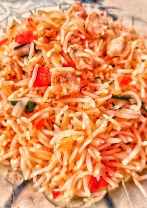 সেজয়ান গার্লিক চিকেন ফ্রায়েড রাইস (Szechuan Garlic Chicken Fried Rice recipe in Bengali) রেসিপির প্রধান ছবি
