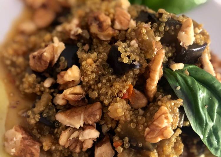 Recipe of Speedy Quinoa con melanzane, noci e peperoncino