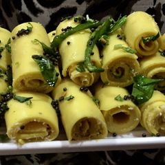 Khandvi A picture of Khandvi.