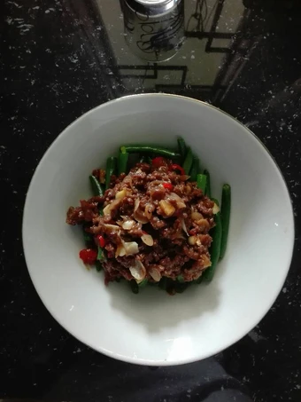 Langkah Mudah untuk Membikin Resep  Tumis buncis daging cincang yang Menggugah Selera, Sempurna