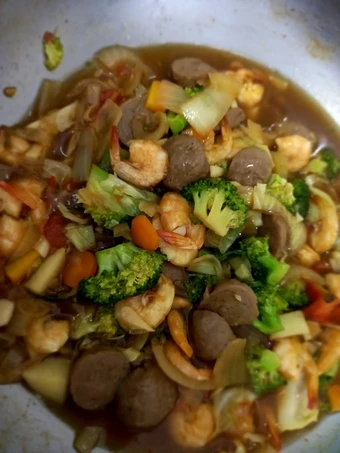 Langkah Mudah untuk Membuat Resep Tumis udang bakso brokoli yang Bisa Manjain Lidah Anti Ribet, Bikin Ngiler