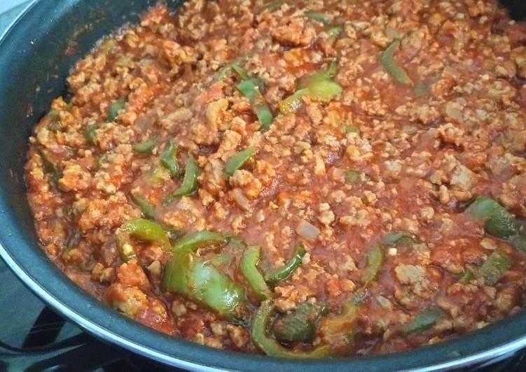 Carne picada con tomate