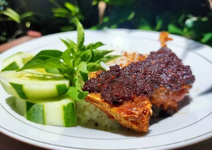 Bebek Goreng Bumbu Hitam ala Chef Muhammad