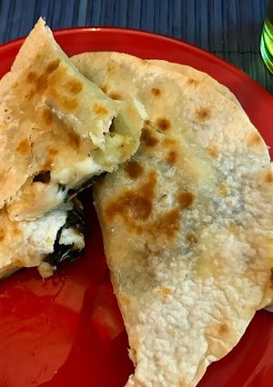 Una foto de Quesadillas de berenjenas. Que viva Mexico !!!