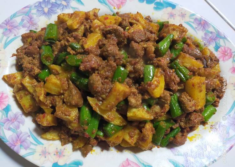 Cara mudah memasak Kentang Ati Ampela Campur Buncis yang Bikin Ngiler