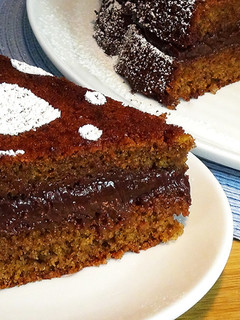 Una foto de Bizcocho de galletas Príncipe relleno con chocolate