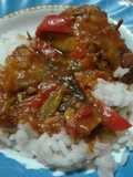 Pollo guisado y arroz blanco