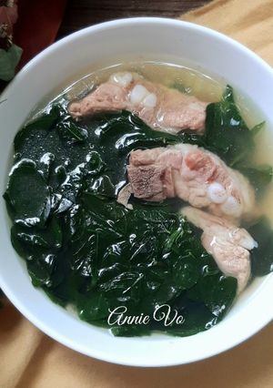 Hình của món Canh rau ngót nấu sườn cây.