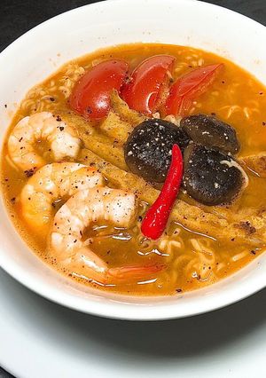 Hình của món Mì Thái Chua Cay Nấu Tôm, Nấm & Trứng.