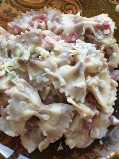 Foto resep Pasta Farfalle dengan White Sauce Sederhana
