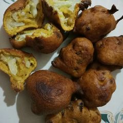 A picture of Gobhi ke pakode.