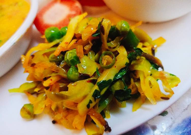 Everyday of Green peas cabbage stir fry